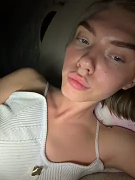 Chat XXX en directo de Lisaaa_Alisa