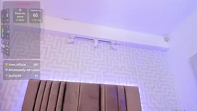 Chatroom XXX en direct de naishaa_