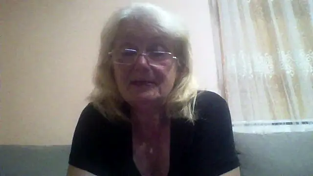 AmyLove353 webkamerás műsora