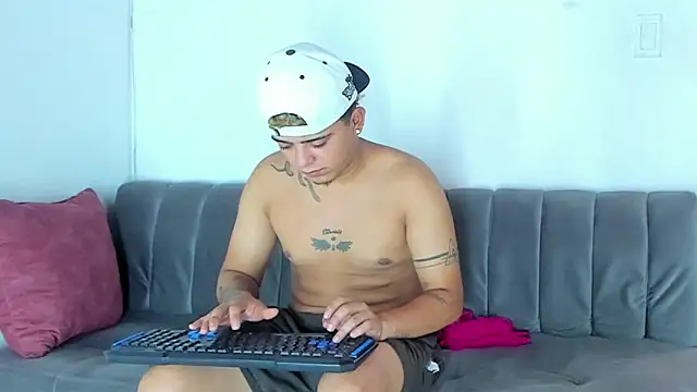 percy_scorpion's Live XXX Chat