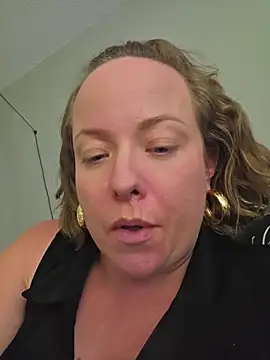julimonroe's Webcam Show