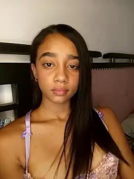 Zoe_Sweett18's Live XXX Chat