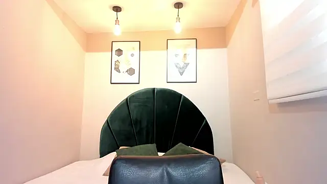 Chat +18 de _EmilyJireh_ ao vivo