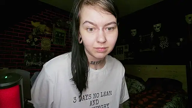 MoorderxDoll's Live XXX Chat