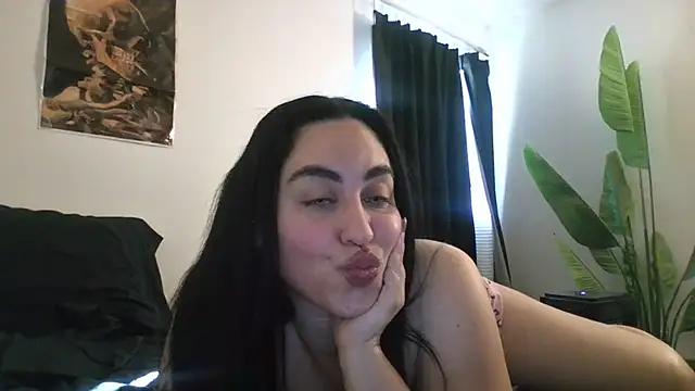XXX chat uživo modela WetFlower69
