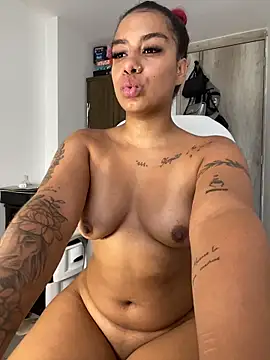 Chat +18 de FerAlvax ao vivo