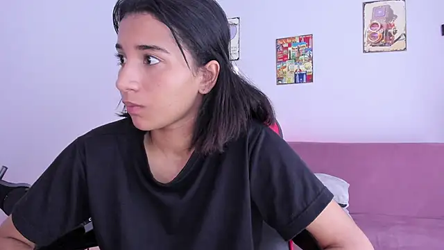 צ'אט XXX בשידור חי של Emily_bruss