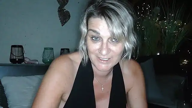 hexe40002's Webcam Show