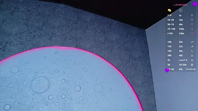 ReinaChloe Chat XXX in diretta