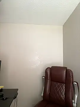 Fathero1time Adlı Modelin Canlı XXX Sohbeti