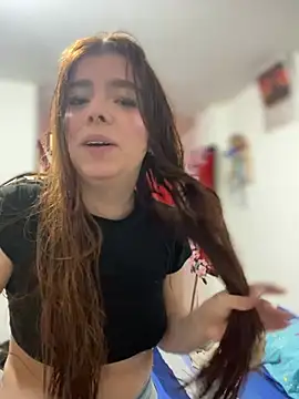 Cloew_Marz Adlı Modelin Canlı XXX Sohbeti