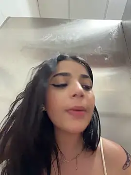 Chat XXX en directo de ArieliciousXXX