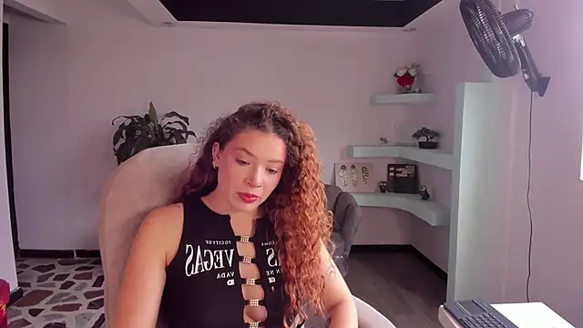 AphroditeSweettn Live XXX chat