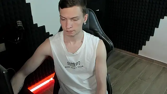XXX chat uživo modela More_than_friend
