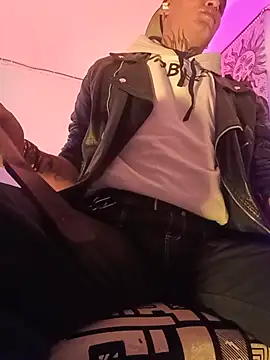 AlecBanne_ 在線直播表演