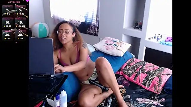 Chat XXX en directo de ReeseZen
