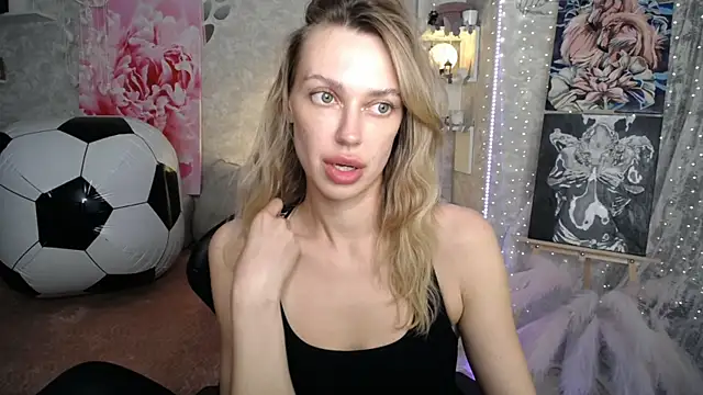 Chatroom XXX en direct de NickyAdamidi