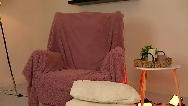 Chatroom XXX en direct de KairaAndrews