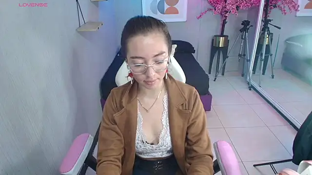 Veronica_miiller: онлайн-секс-чат