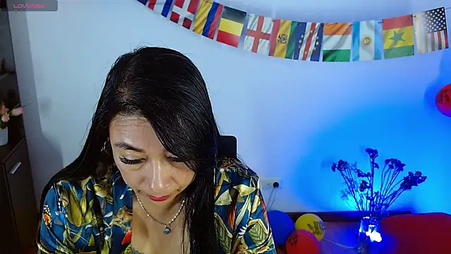 Chat +18 de karimelee_ ao vivo