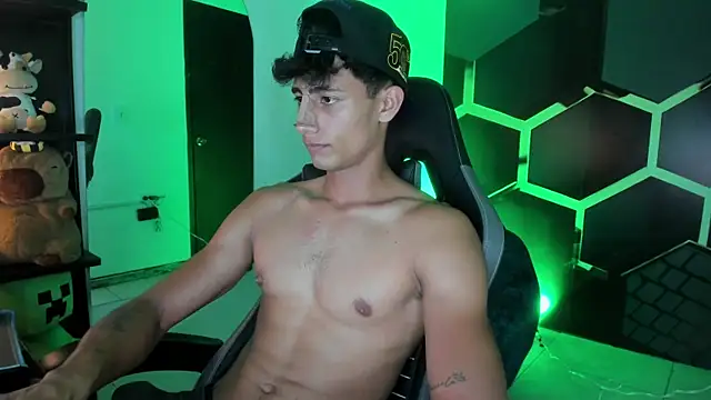 Czat XXX na żywo – MaxiimoRomano_