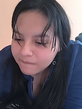 Hinae_ XXX чат на живо