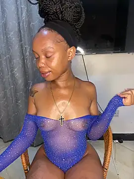 sexyie_caramel's Webcam Show