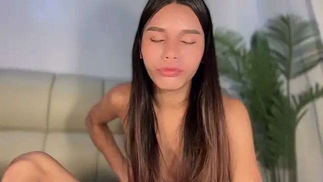yourgirl_aliya02 Adlı Modelin Web Kamerası Şovu