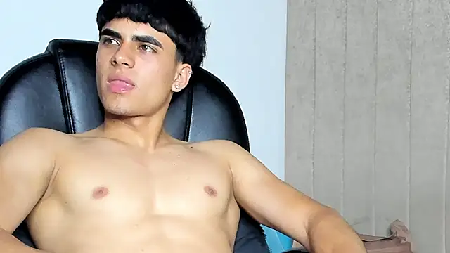 Toji_ferrer's Webcam Show