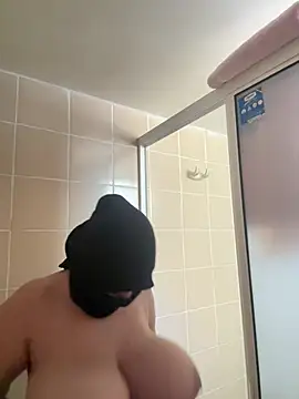 Amina_hafsan Webbikameraesitys