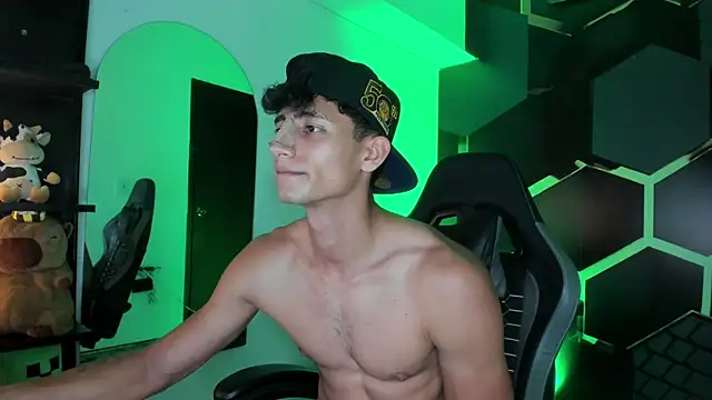 MaxiimoRomano_ 网络视讯表演