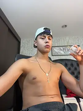 Lander_Cruz's Live XXX Chat