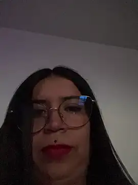 Devilsweet17 Adlı Modelin Canlı XXX Sohbeti