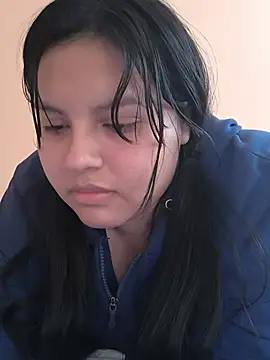 Hinae_'s Live XXX Chat
