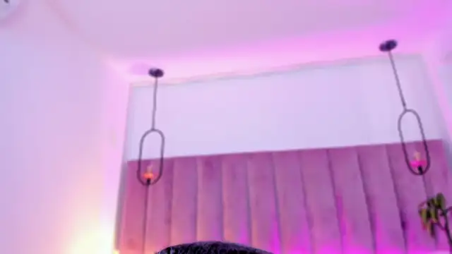 emmiily_z's Live XXX Chat