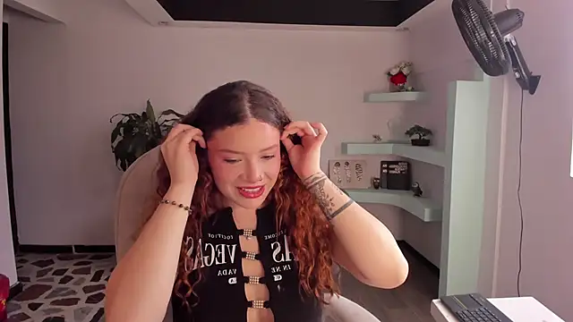 AphroditeSweett's Live XXX Chat