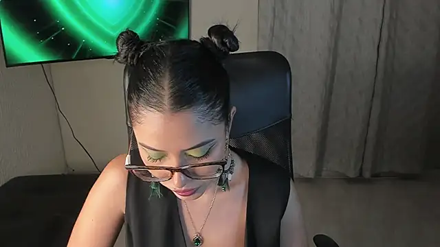 دردشة PaulinaBelushi الجنسية المباشرة