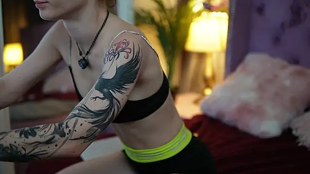 SaraiAngel's Live XXX Chat