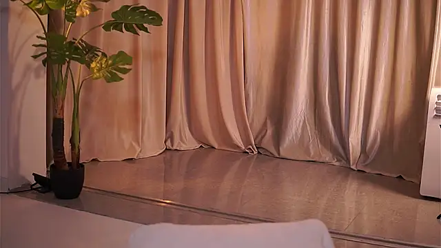 NatyDesireen Live XXX chat