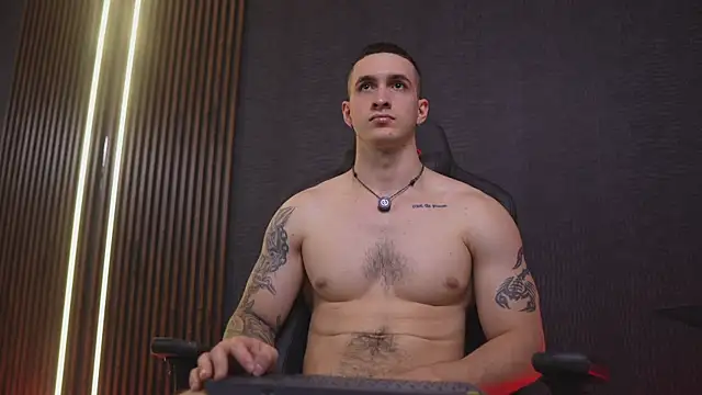 Show de JacksonOlsenn na webcam