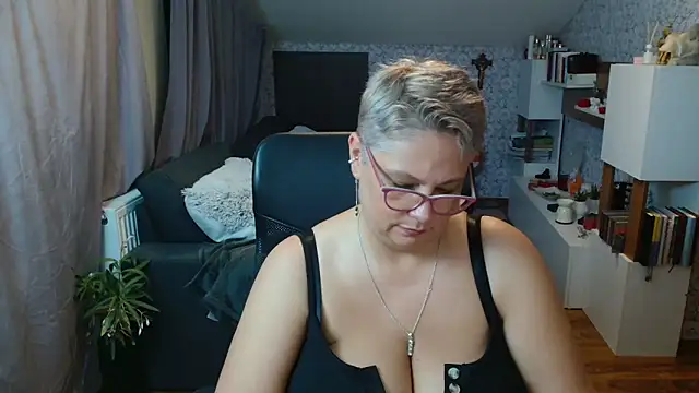 bigtits4you's Live XXX Chat