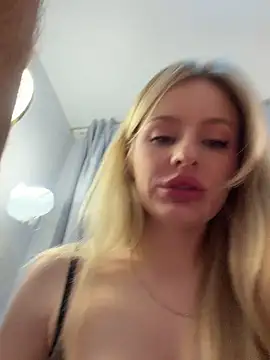 Chatroom XXX en direct de CaseyCumFace