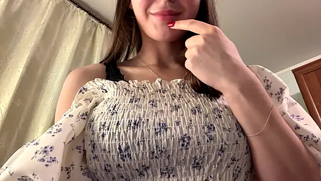 Adel_strongwomann Live XXX chat