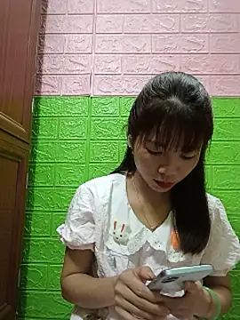 AmyLinee01n Live XXX chat