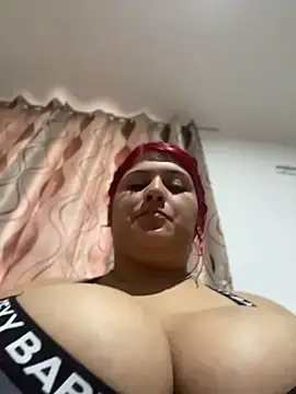 Show de AriamHotTits na webcam
