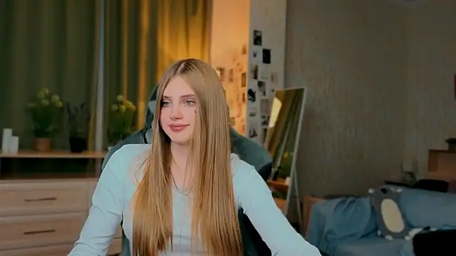 yourbeautyarya Adlı Modelin Canlı XXX Sohbeti