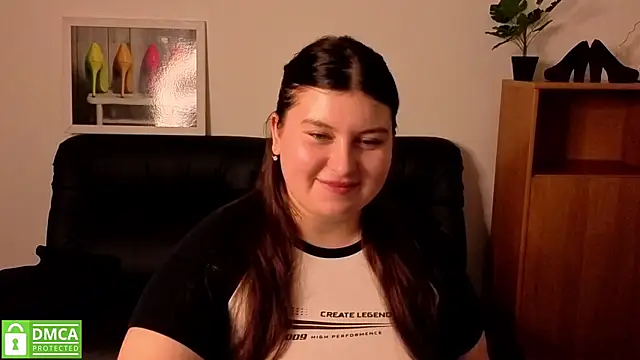 Katina_deeplou4 Adlı Modelin Canlı XXX Sohbeti