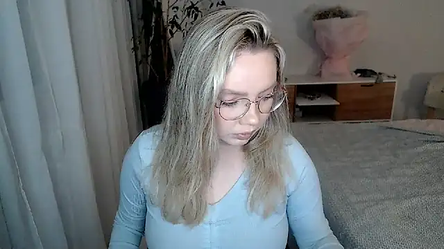 PolinaXXXXXJones Chat XXX in diretta