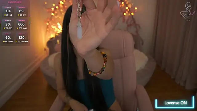 FataleNellie 现场XXX聊天