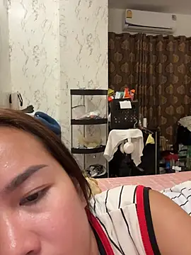 Ponthip Pertunjukan Webcam